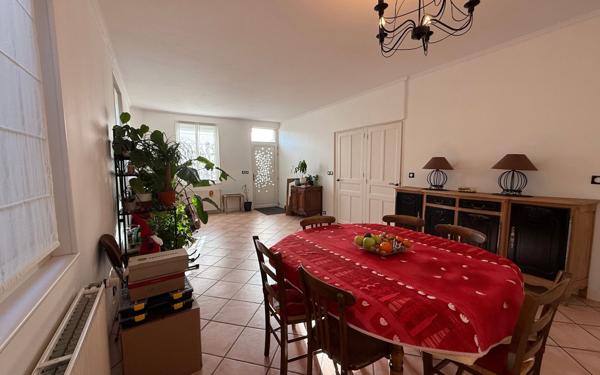 Maison à vendre    6 pièces • 135 m2 Chenôve