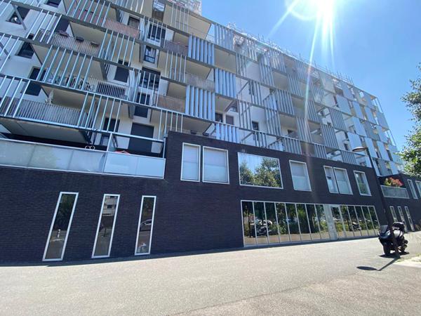 APPARTEMENT 3 PIECES - 59M² + BALCON - IVRY PORT