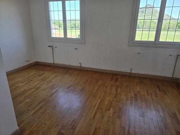 Vente Maison 4 pièces 157 m2 à Le Breuil-sur-Couze