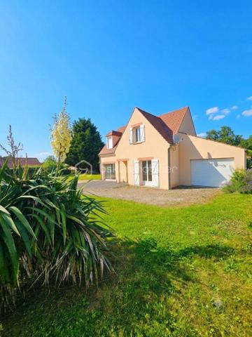 Vous recherchez le calme, de l'espace pour les enfants et une maison où vous n'avez plus qu'à poser vos valises ? Découvrez cette belle opportunité à Abbecourt, offrant 101 m² habitables et près de 110m² d'espace réel ( utile) .

​Rez-de-chaussée :
​▪️Grand salon chaleureux de 60m2 environ (agrandi en 2024)
​▪️Cuisine ouverte moderne donnant directement sur le jardin
​▪️WC indépendant

​Étage :
​▪️3 Belles chambres accueillantes
​▪️Salle de bain et WC

​Extérieurs et Annexes :
​▪️ Superbe jardin clos de 1 007 m² avec terrasse, parfait pour des moments en famille ou entre amis
​▪️Grand garage de 24 m² construit à neuf en 2024.

Venez vite la visiter, coup de cœur assuré ! ✨