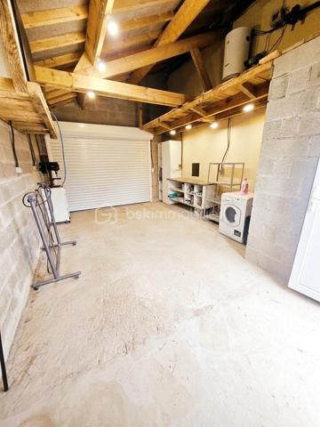 Vous recherchez le calme, de l'espace pour les enfants et une maison où vous n'avez plus qu'à poser vos valises ? Découvrez cette belle opportunité à Abbecourt, offrant 101 m² habitables et près de 110m² d'espace réel ( utile) .

​Rez-de-chaussée :
​▪️Grand salon chaleureux de 60m2 environ (agrandi en 2024)
​▪️Cuisine ouverte moderne donnant directement sur le jardin
​▪️WC indépendant

​Étage :
​▪️3 Belles chambres accueillantes
​▪️Salle de bain et WC

​Extérieurs et Annexes :
​▪️ Superbe jardin clos de 1 007 m² avec terrasse, parfait pour des moments en famille ou entre amis
​▪️Grand garage de 24 m² construit à neuf en 2024.

Venez vite la visiter, coup de cœur assuré ! ✨