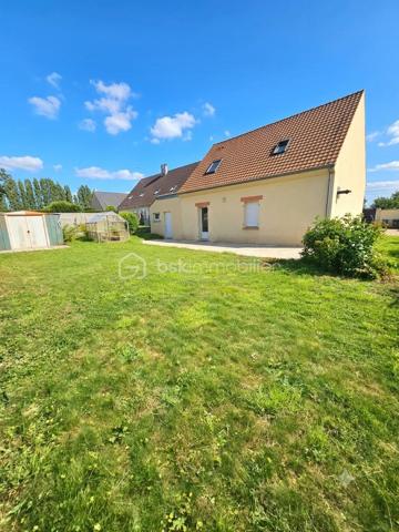 Vous recherchez le calme, de l'espace pour les enfants et une maison où vous n'avez plus qu'à poser vos valises ? Découvrez cette belle opportunité à Abbecourt, offrant 101 m² habitables et près de 110m² d'espace réel ( utile) .

​Rez-de-chaussée :
​▪️Grand salon chaleureux de 60m2 environ (agrandi en 2024)
​▪️Cuisine ouverte moderne donnant directement sur le jardin
​▪️WC indépendant

​Étage :
​▪️3 Belles chambres accueillantes
​▪️Salle de bain et WC

​Extérieurs et Annexes :
​▪️ Superbe jardin clos de 1 007 m² avec terrasse, parfait pour des moments en famille ou entre amis
​▪️Grand garage de 24 m² construit à neuf en 2024.

Venez vite la visiter, coup de cœur assuré ! ✨