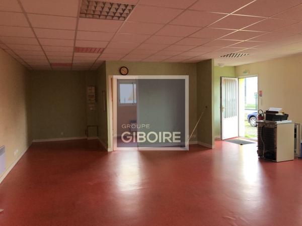 Local d'activites 72 m² à louer MORDELLES (réf : 35.4345)