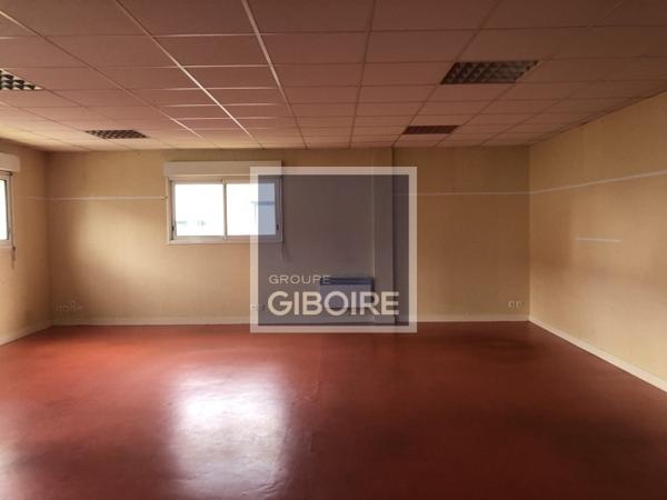 Local d'activites 72 m² à louer MORDELLES (réf : 35.4345)