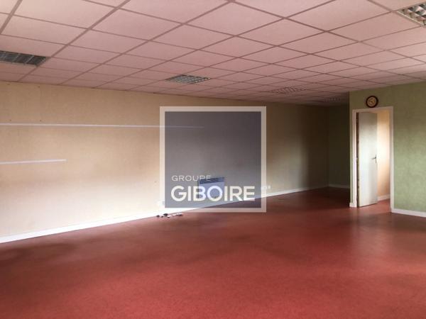 Local d'activites 72 m² à louer MORDELLES (réf : 35.4345)