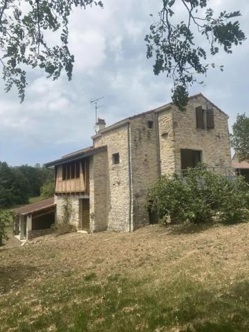 Maison à louer à Villefranche-de-Rouergue (12200)
