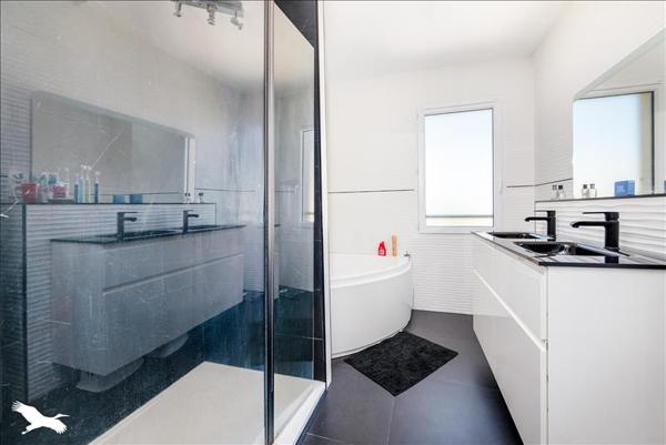 Maison à vendre |  Blanquefort |  5 pièces | 94 m²