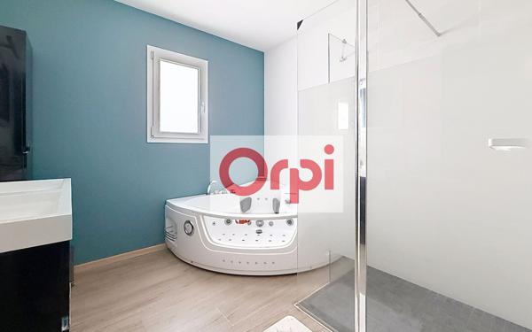 Maison à vendre    5 pièces •  Saint-Cyprien