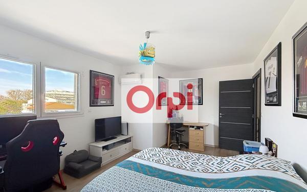 Maison à vendre    5 pièces •  Saint-Cyprien