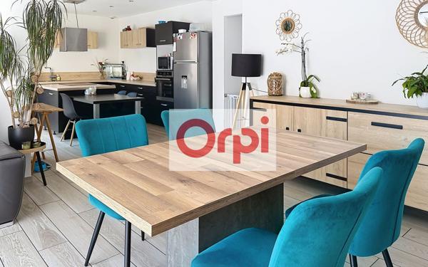 Maison à vendre    5 pièces •  Saint-Cyprien