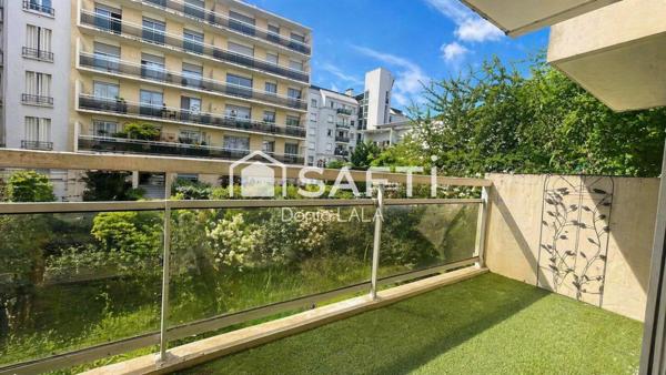 Appartement lumineux avec double balcon