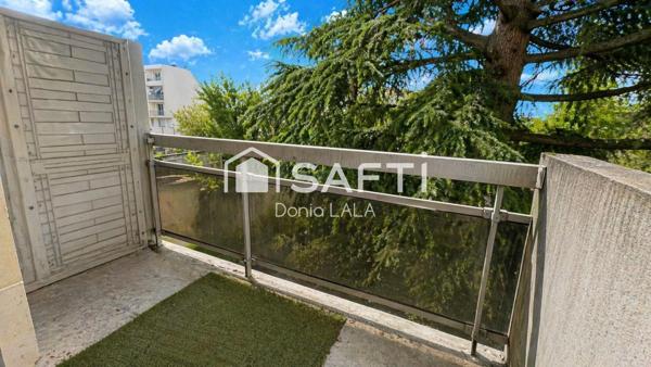 Appartement lumineux avec double balcon