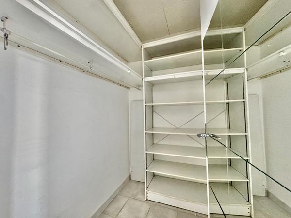 Secteur Timone/Jean Martin Studio avec parking à louer