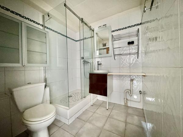 Secteur Timone/Jean Martin Studio avec parking à louer