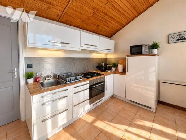 PLOUGONVELIN - Appartement 72m² avec cour et jardin privatifs - 3 chambres