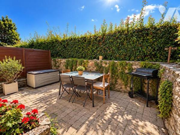 PLOUGONVELIN - Appartement 72m² avec cour et jardin privatifs - 3 chambres