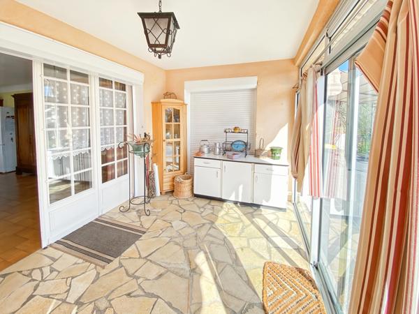 Dpt Gers (32), à vendre BARCELONNE DU GERS Maison T6 de 192 m² habitables normes PMR + 2 vérandas + grand garage sur 1670 m² de terrain, au bout d'une impasse, au calme