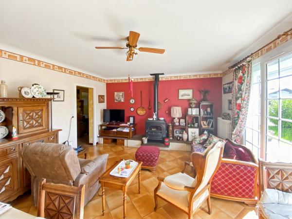 Dpt Gers (32), à vendre BARCELONNE DU GERS Maison T6 de 192 m² habitables normes PMR + 2 vérandas + grand garage sur 1670 m² de terrain, au bout d'une impasse, au calme