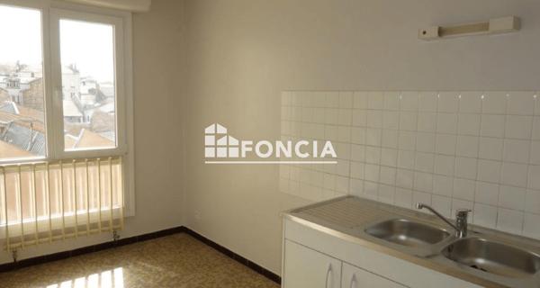 Location Appartement 4 pièces 76.2 m² - Roanne 42300