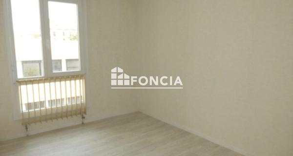 Location Appartement 4 pièces 76.2 m² - Roanne 42300