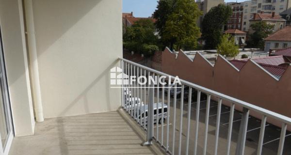 Location Appartement 4 pièces 76.2 m² - Roanne 42300