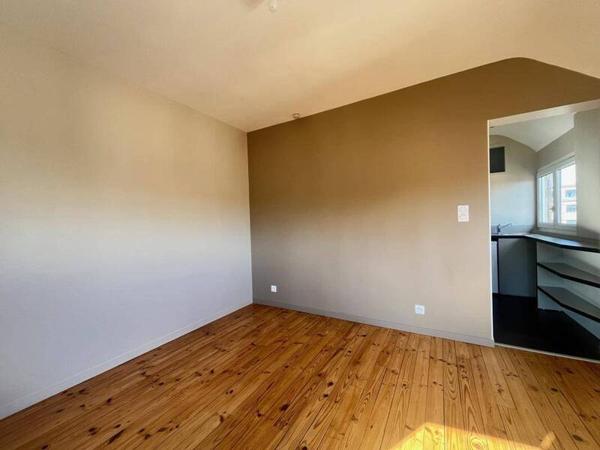 Appartement 1 pièce                                        - 35000 Rennes - Gare Réf : 2363