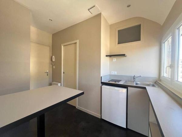 Appartement 1 pièce                                        - 35000 Rennes - Gare Réf : 2363