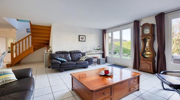 Maison Ozoir La Ferriere 8 pièce(s) 155.84 m2