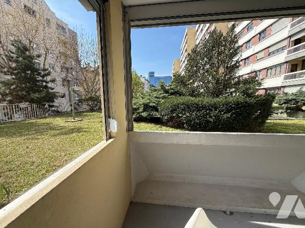 T2 - RDC sur cour intérieur - 48,06 m² + loggia + Cave + Garage – Part-Dieu à pied –