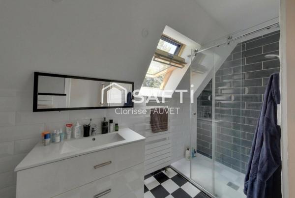 Magnifique maison bourgeoise en pierre de 1976