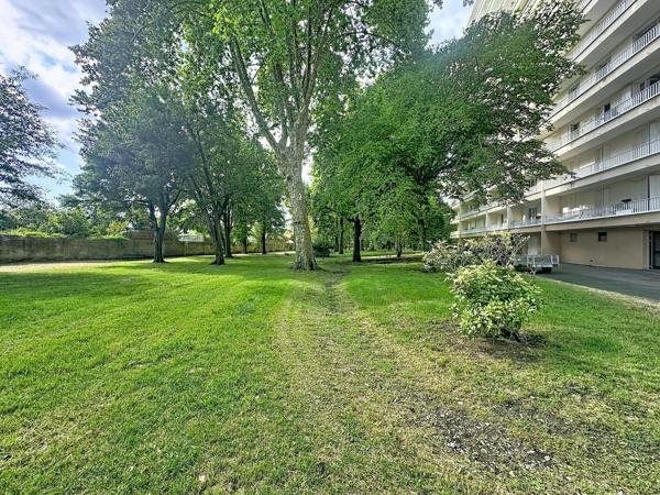 Appartement T4 CAUDÉRAN – Emplacement recherché à proximité de la place Mondésir