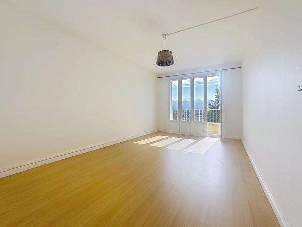 Appartement T4 CAUDÉRAN – Emplacement recherché à proximité de la place Mondésir