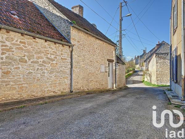 Appartement 3 pièces de 64 m² à Le Malesherbois (45330)