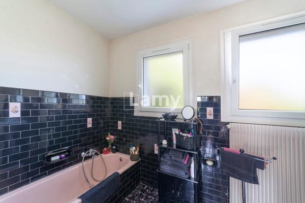Appartement t2 avec cave et 2 stationnements - lot 9