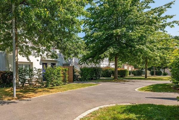 Nantes (44000) Beau T2 duplex meublé avec balcon 20 m² au 1er étage