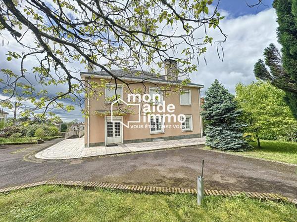 Vaste ensemble immobilier sur 1500 m²