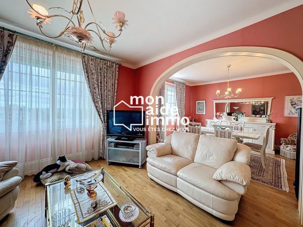 Vaste ensemble immobilier sur 1500 m²