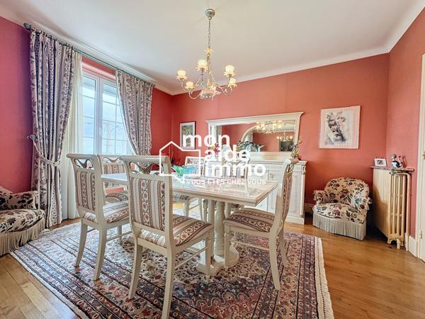 Vaste ensemble immobilier sur 1500 m²