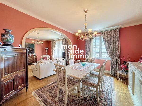 Vaste ensemble immobilier sur 1500 m²