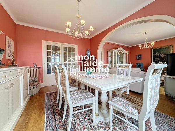 Vaste ensemble immobilier sur 1500 m²