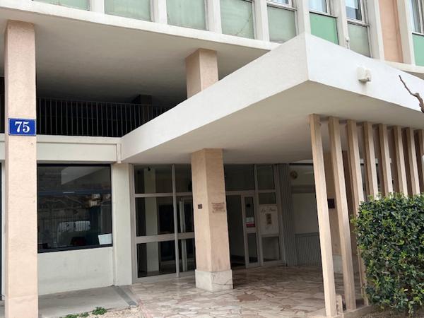 Marseille (13007) LOCATION APPARTEMENT TYPE 3 MEUBLÉ 65M2 TOUR DU PHARO BOULEVARD CHARLES LIVON 13007 MARSEILLE