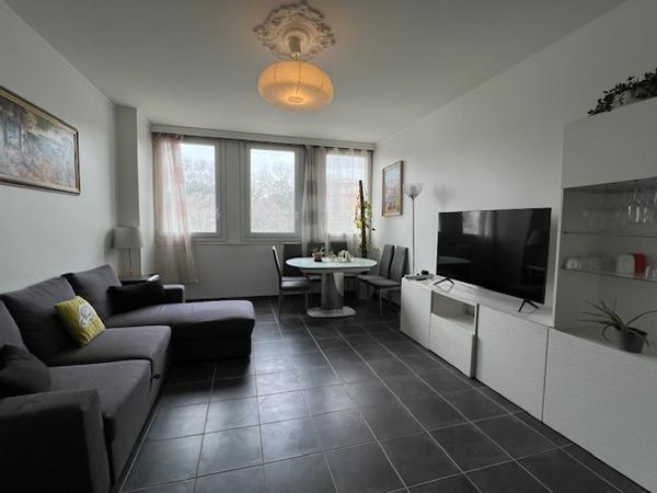 Marseille (13007) LOCATION APPARTEMENT TYPE 3 MEUBLÉ 65M2 TOUR DU PHARO BOULEVARD CHARLES LIVON 13007 MARSEILLE