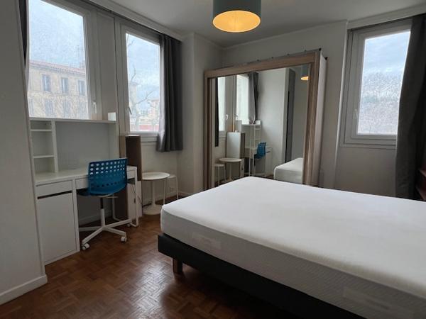 Marseille (13007) LOCATION APPARTEMENT TYPE 3 MEUBLÉ 65M2 TOUR DU PHARO BOULEVARD CHARLES LIVON 13007 MARSEILLE