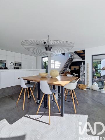 Maison à vendre 6 pièces 258 m² Chessy