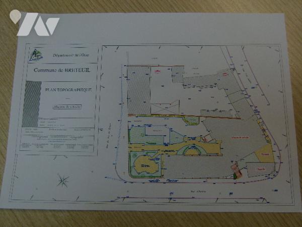 Ensemble immobilier (maison de retraite, jardin et ancien corps de ferme à restaurer)