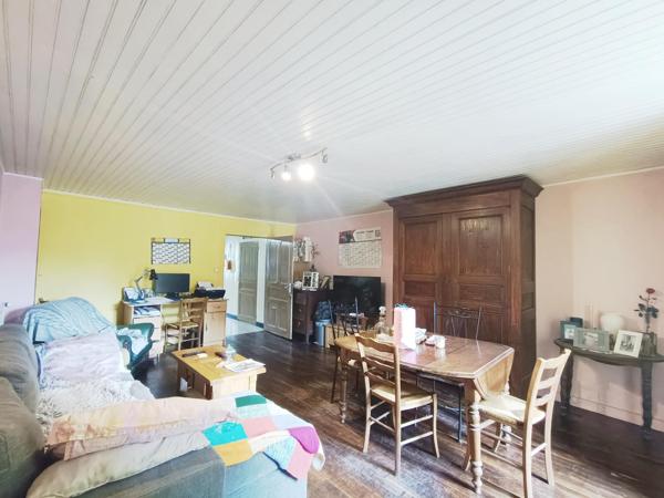 Jolie Maison de village d'une surface habitable de 122 m2 sur terrain clos de 472 m2