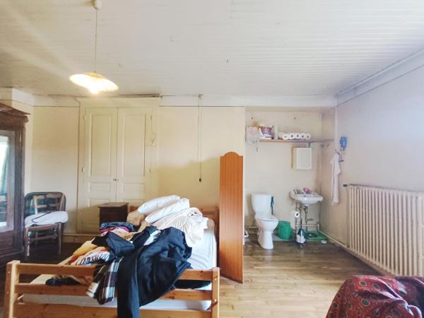 Jolie Maison de village d'une surface habitable de 122 m2 sur terrain clos de 472 m2