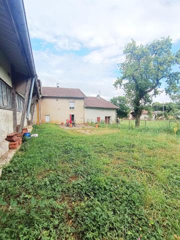 Jolie Maison de village d'une surface habitable de 122 m2 sur terrain clos de 472 m2