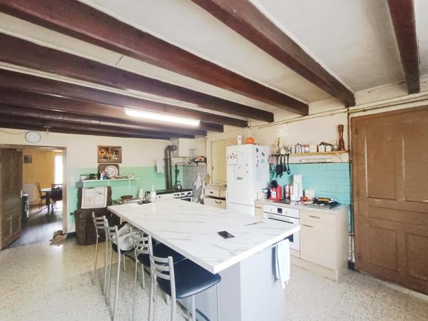 Jolie Maison de village d'une surface habitable de 122 m2 sur terrain clos de 472 m2