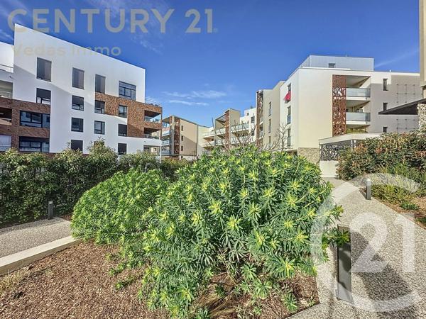 Appartement F4 à vendre  4 pièces - 82,40 m 2   ST JEAN DE VEDAS  - 34